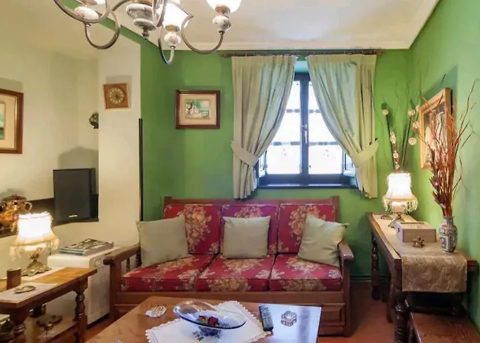 Casa Lacarusa 28 Hébergement de vacances El Llano (Udias)